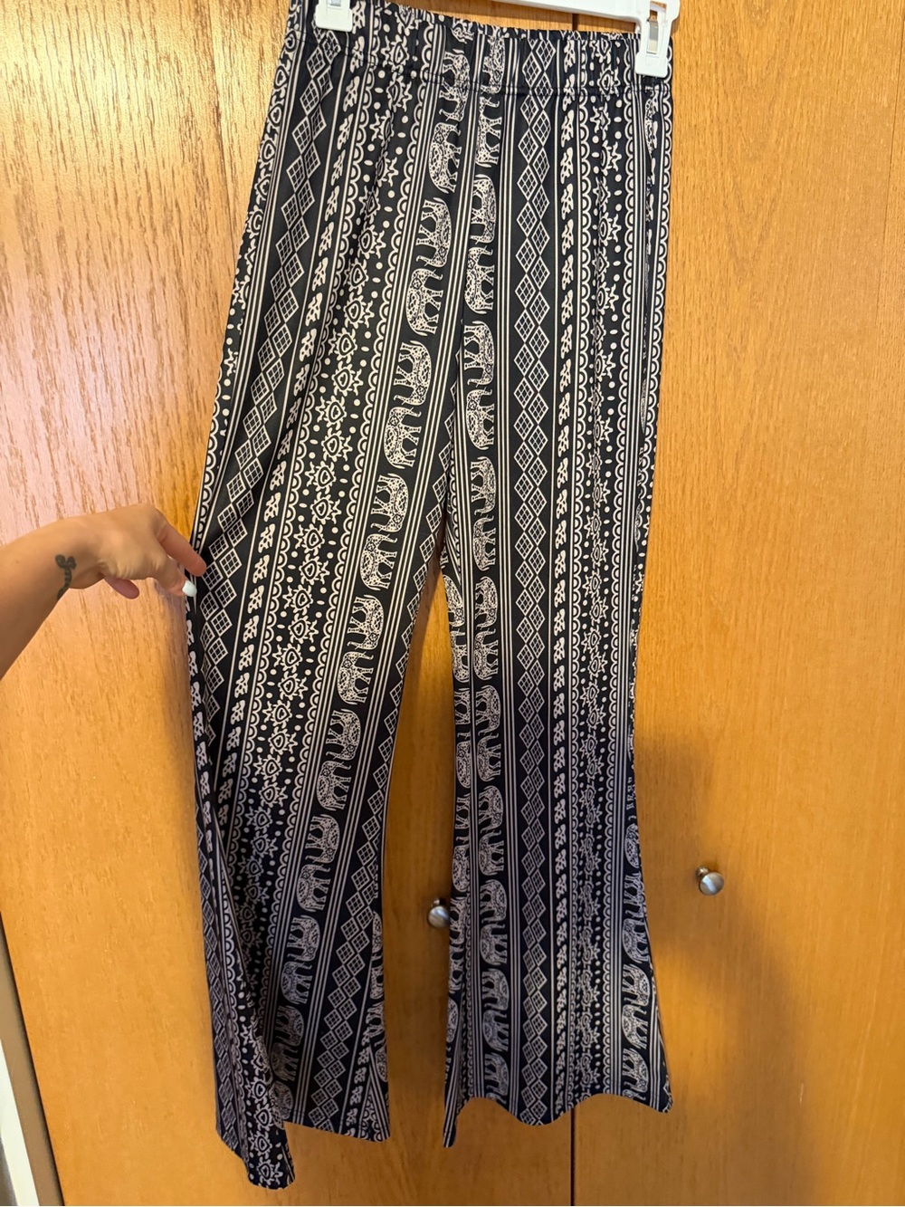 SHEIN Black and White Patterned Elastic Waist Pants